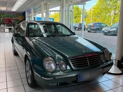 Grün Gebraucht 1999 Mercedes CLK230 Coupé | 3.999 € (Teuer)