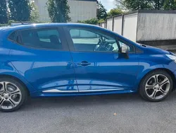 Blau Gebraucht 2017 Renault Clio IV GT Kleinwagen | 12.300 € (Etwas zu teuer)