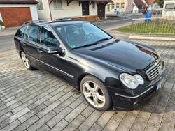 Schwarz Gebraucht 2006 Mercedes C320 Avantgarde Limousine | 1.700 € (Guter Preis)