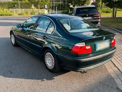 Grün Gebraucht 1999 BMW 320 Limousine | 3.800 € (Fairer Preis)