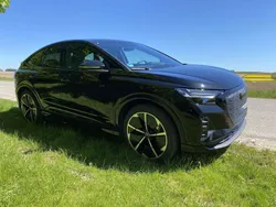 Schwarz Gebraucht 2023 Audi Q4 e-tron S-Line SUV | 49.700 € (Teuer)