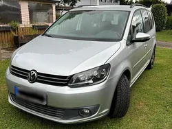 Grau Gebraucht 2014 VW Touran Comfortline Van / Kleinbus | 12.900 € (Teuer)