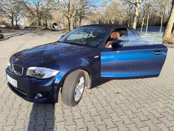 Blau Gebraucht 2011 BMW 118 Cabriolet Cabrio | 10.900 € (Fairer Preis)