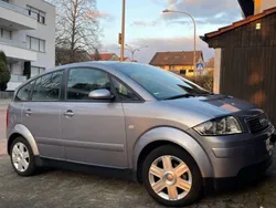 Blau Gebraucht 2005 Audi A2 Kleinwagen | 4.290 € (Guter Preis)