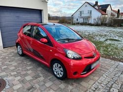Rot Gebraucht 2013 Toyota Aygo Cool Kleinwagen | 3.250 € (Guter Preis)