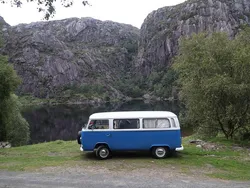 Blau Gebraucht 1972 VW T2 Van | 25.000 €