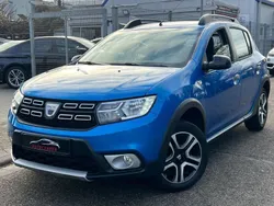 Blau Gebraucht 2019 Dacia Sandero Celebration Kleinwagen | 9.900 € (Fairer Preis)