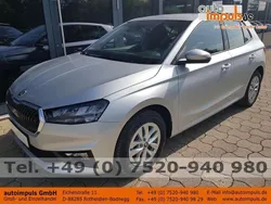 Brilliantsilber (8e8e) Neu 2025 Skoda Fabia Selection Limousine | 21.290 € (Guter Preis)