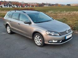 Grau Gebraucht 2012 VW Passat Kombi | 8.299 € (Etwas zu teuer)