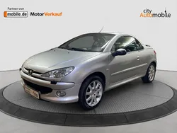 Grau Gebraucht 2005 Peugeot 206 CC Platinum Cabrio | 2.480 € (Etwas zu teuer)