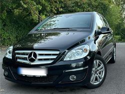 Schwarz Gebraucht 2009 Mercedes B180 Van / Kleinbus | 4.950 € (Fairer Preis)