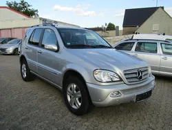 Silber Gebraucht 2005 Mercedes ML350 Edition SUV | 10.900 € (Fairer Preis)