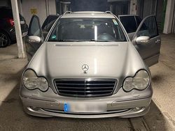 Silber Gebraucht 2001 Mercedes C320 Avantgarde Kombi | 3.500 € (Teuer)