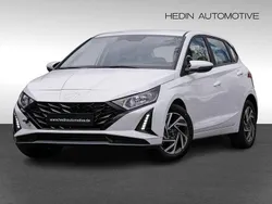 Weiß Neu 2025 Hyundai i20 Trend Limousine | 23.370 € (Fairer Preis)
