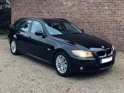 Schwarz Gebraucht 2010 BMW 320 Comfort Edition Kombi | 6.900 € (Fairer Preis)