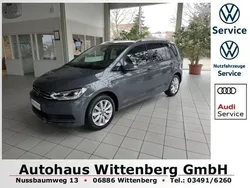 Grau Gebraucht 2024 VW Touran Move Van / Kleinbus | 38.989 € (Fairer Preis)