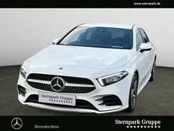 Weiß Gebraucht 2019 Mercedes A200 AMG line Limousine | 26.890 € (Fairer Preis)