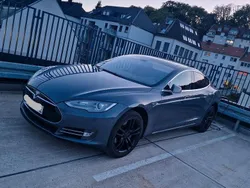 Grau Gebraucht 2014 Tesla Model S Limousine | 22.999 €