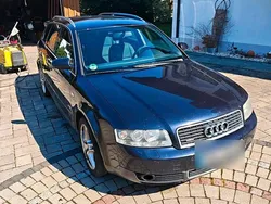 Blau Gebraucht 2002 Audi A4 Comfort Kombi | 1.200 € (Guter Preis)