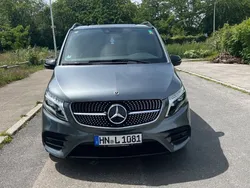 Grau Gebraucht 2021 Mercedes V300 Avantgarde Van / Kleinbus | 48.000 € (Superpreis)