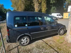 Blau Gebraucht 2007 Opel Combo Van / Kleinbus | 900 €
