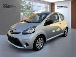 Silber Gebraucht 2014 Toyota Aygo Basis Kleinwagen | 4.590 € (Guter Preis)