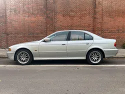 Silber Gebraucht 2001 BMW 525 Limousine | 7.200 € (Etwas zu teuer)