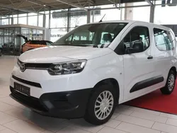 Weiß Gebraucht 2023 Toyota Proace Verso City Kombi | 18.249 € (Superpreis)
