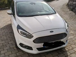 Weiß Gebraucht 2016 Ford S-MAX Titanium Van / Kleinbus | 13.500 € (Superpreis)