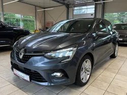 Grau Gebraucht 2021 Renault Clio V Business Kleinwagen | 11.599 € (Fairer Preis)