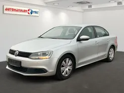 Silber Gebraucht 2011 VW Jetta Comfortline Limousine | 4.599 € (Guter Preis)
