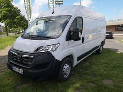 Weiss Gebraucht 2023 Opel Movano Van | 29.000 € (Fairer Preis)