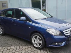 Blau Gebraucht 2012 Mercedes B180 Van / Kleinbus | 6.990 € (Fairer Preis)