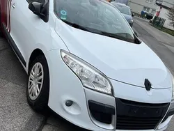 Weiß Gebraucht 2010 Renault Mégane Coupé Night&Day Coupé | 6.200 €