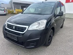 Noir onyx Gebraucht 2016 Peugeot Partner Comfort Van / Kleinbus | 4.999 € (Teuer)