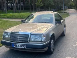 Grau Gebraucht 1988 Mercedes 230 Coupé | 7.899 €