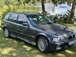 Grau Gebraucht 1998 BMW 320 Kombi | 5.800 €