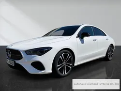 Weiß Gebraucht 2025 Mercedes CLA180 Night Limousine | 39.900 € (Etwas zu teuer)