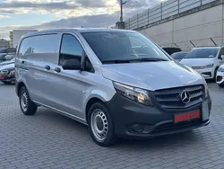 Brillantsilber metallic (metallic) Gebraucht 2020 Mercedes Vito Van / Kleinbus | 22.879 € (Superpreis)