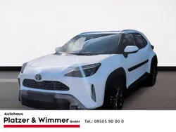 Weiss Gebraucht 2022 Toyota Yaris Cross SUV | 23.990 € (Fairer Preis)
