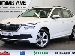 Weiß Gebraucht 2021 Skoda Kamiq Active SUV | 15.989 € (Guter Preis)