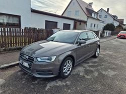 Grau Gebraucht 2015 Audi A3 Attraction Limousine | 10.400 € (Guter Preis)