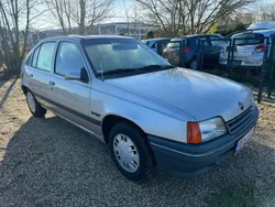 Silber Gebraucht 1991 Opel Kadett Limousine | 1.499 €