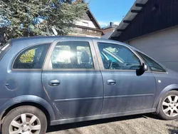 Grau Gebraucht 2006 Opel Meriva Van / Kleinbus | 1.485 € (Guter Preis)