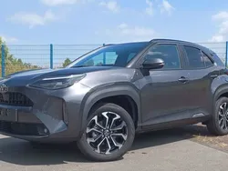 Grau Neu 2025 Toyota Yaris Cross SUV | 30.890 €