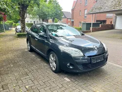 Grau Gebraucht 2010 Renault Mégane III Dynamique Limousine | 2.299 € (Teuer)