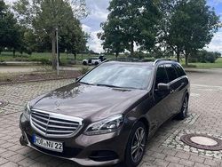 Braun Gebraucht 2013 Mercedes E250 Kombi | 9.500 € (Teuer)