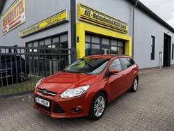 Orange Gebraucht 2011 Ford Focus Trend Kombi | 4.795 €