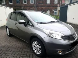 Grau Gebraucht 2015 Nissan Note Acenta+ Van / Kleinbus | 5.800 € (Fairer Preis)