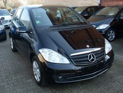 Schwarz metallic Gebraucht 2012 Mercedes A160 Van / Kleinbus | 6.990 € (Guter Preis)